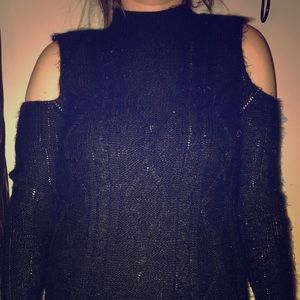 Black Sweater w Shoulder Cutouts